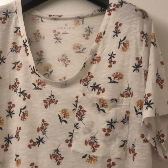 Caslon Rounded V-Neck Tee - Picture 2 of 9